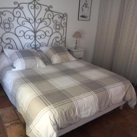 Mas Sicard Chambre D'Hotes En Camargue Arles Exterior photo