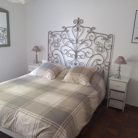 Mas Sicard Chambre D'Hotes En Camargue Arles Exterior photo